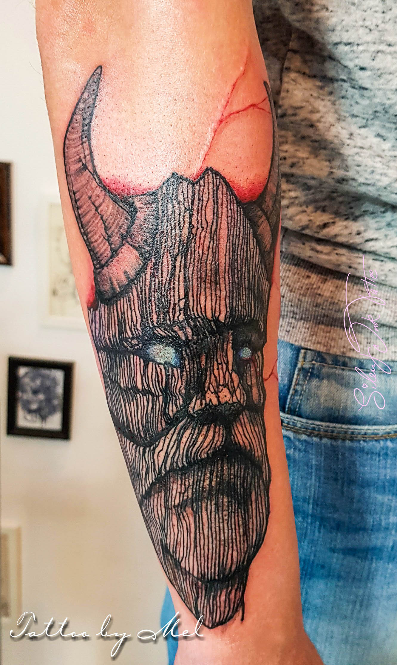 Silent Ink Tattoo - Black and Grey, Hannover, Mel, schwarz/weiß