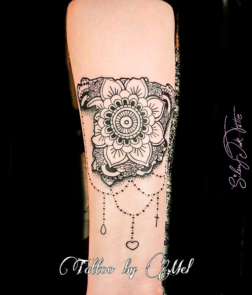 Silent Ink Tattoo - Mandala, Hannover, Mel, Symmetrie